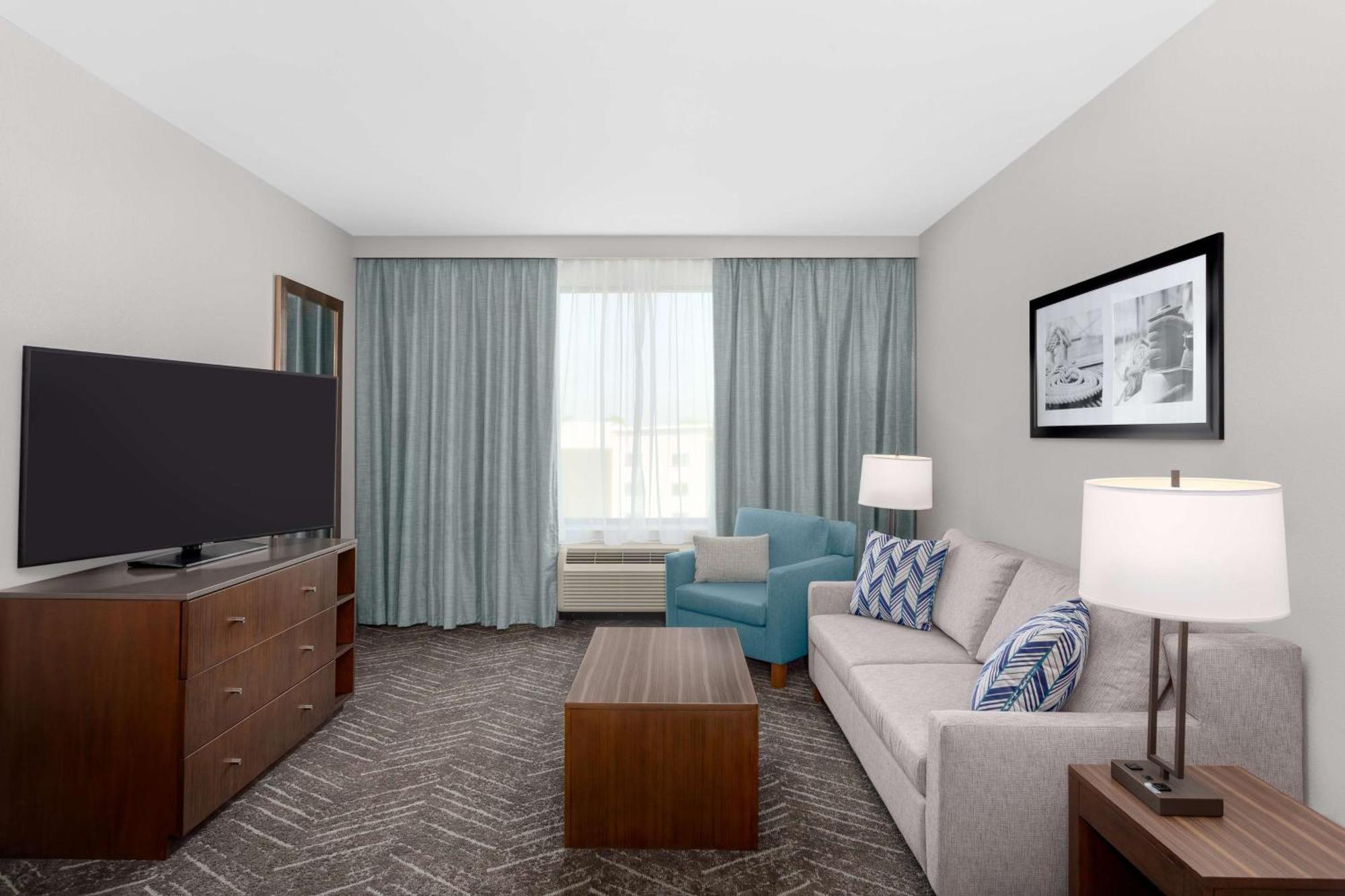 Doubletree By Hilton Charleston Mount Pleasant Hotel Exterior photo