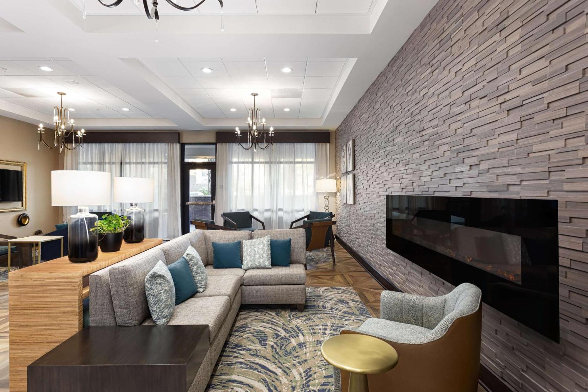 Doubletree By Hilton Charleston Mount Pleasant Hotel Exterior photo